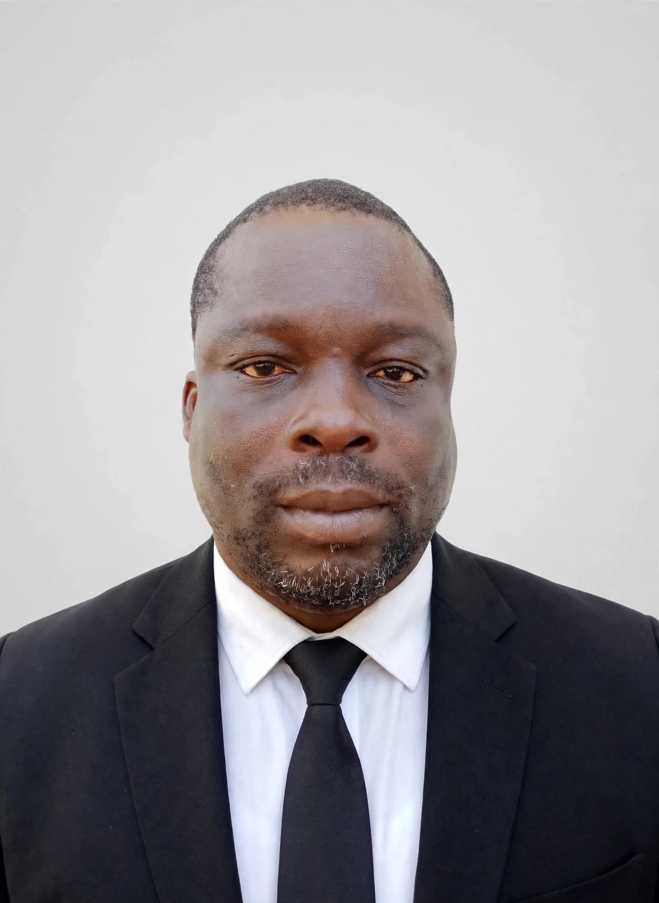 Portrait de AKRE Aboussou Roland
